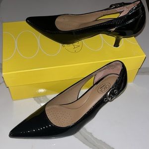 NWT Joan & David Luxe Series Pointed Patent Leather Heels